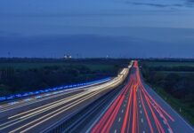 Frontális baleset a Ferihegyi repülőtérre vezető úton
