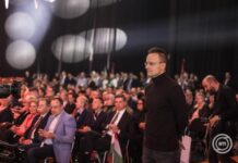 Egyre erősebb fokozatba kapcsol a kampánygépezet