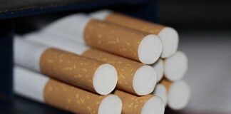Őrizetbe vett a NAV egy cigarettát csempésző férfit