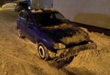 Dorogon ünnepelték, a rendőrök megbírságolták a hókotróvá alakított Opelt