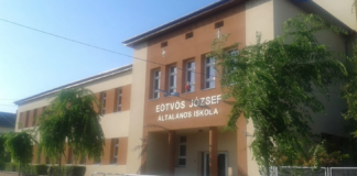 Felakasztotta magát a fogasra egy kisiskolás Ercsiben