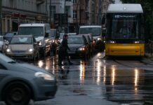 Szerdán folytatódik a borús, nyirkos időjárás