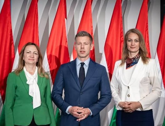 Magyar és Andre és Ágnes 1
