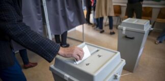 Több mint fele a választópolgároknak már leadta a szavazatát (frissítve)