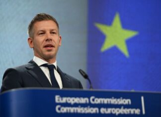 Magyar Péter: Magyarország visszakérné az eddig kiszabott menekültügyi bírságot