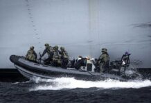 Brit kommandósok állítottak meg egy orosz árnyékflottához kötött tankert