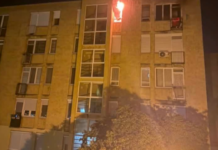 Égő lakásból mentettek ki a rendőrök egy férfit Kazincbarcikán