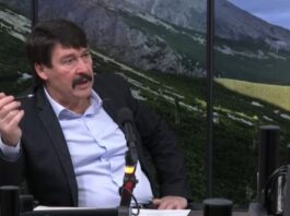 Visszavonták Áder János lányának diplomata-útlevelét